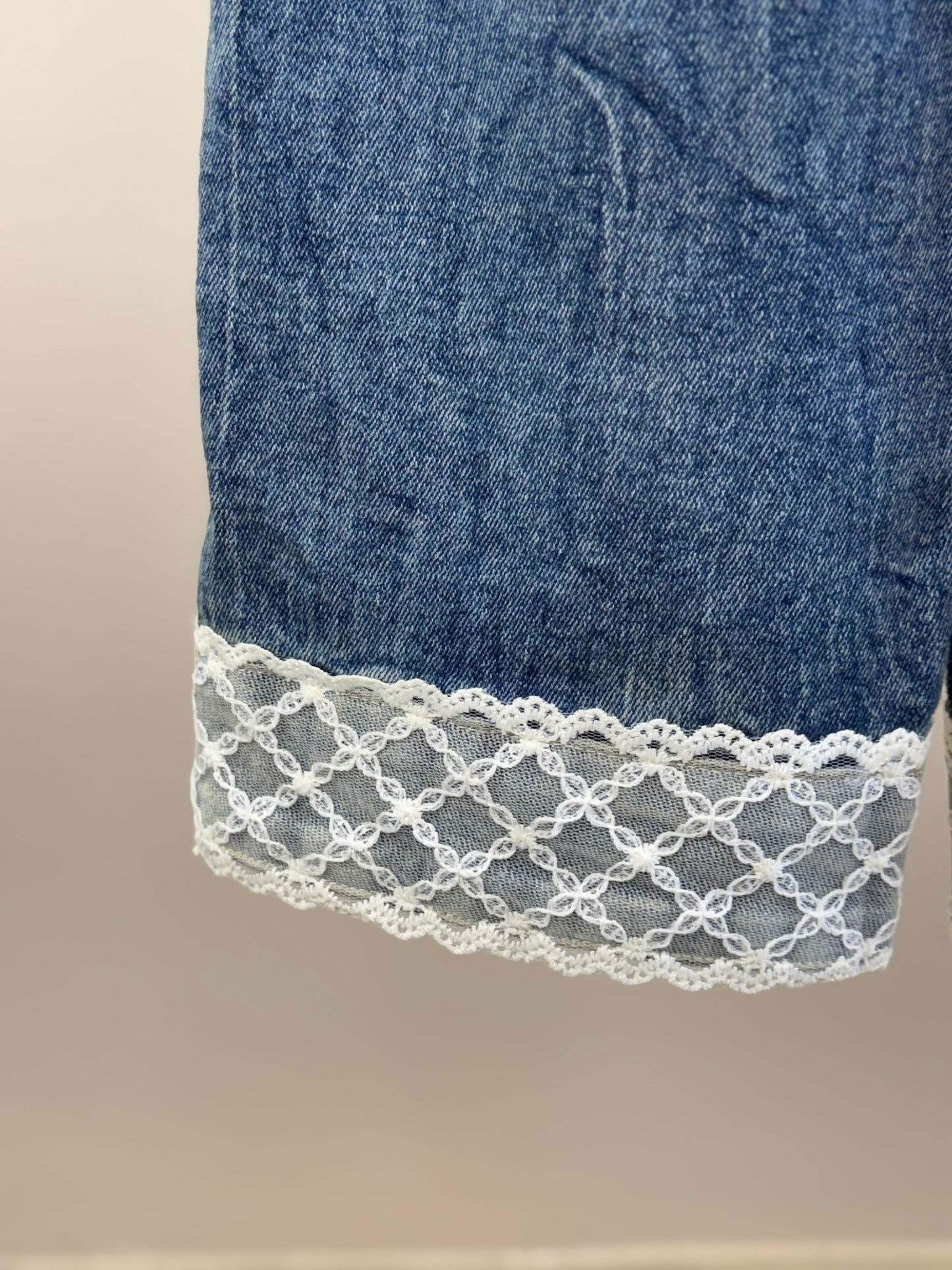 Calça Jeans Infantil Barra Rendada - Animê
