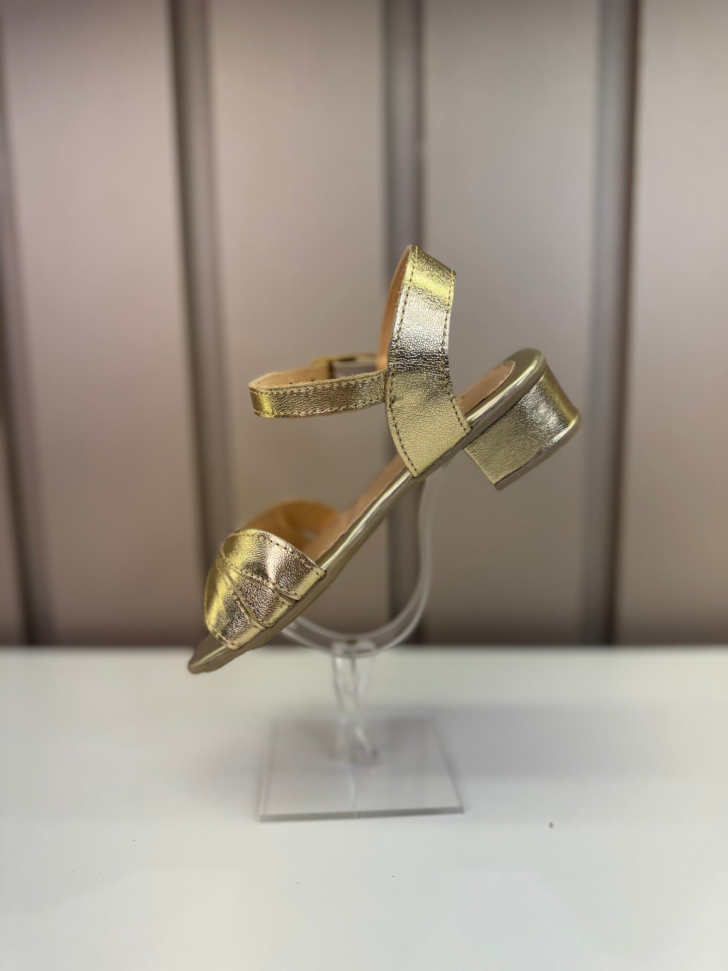 Sandália Infantil Saltinho Flor Dourada - Gracia