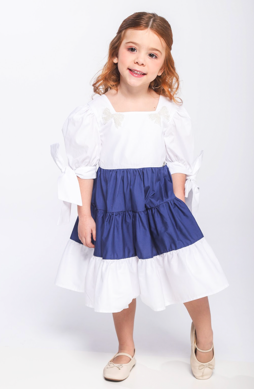 Vestido Infantil Algodão Manga Bufante e Amarração Bordados Manuais Branco/Azul - Luluzinha