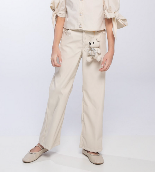 Calça Wide Leg Couro Fake Pingente de Urso  Bege - Luluzinha