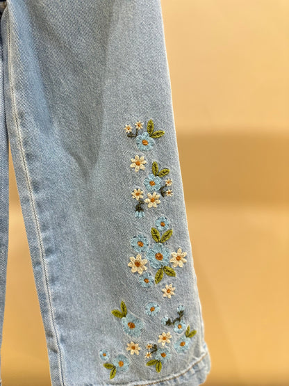 Conjunto Infantil Colete Tricot Off White e Calça Jeans Bordada Flores - Momi