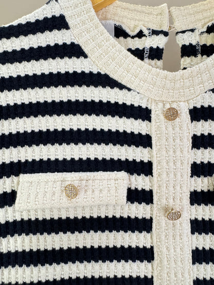 Vestido Teen Tricot Listrado com Botões - Two In