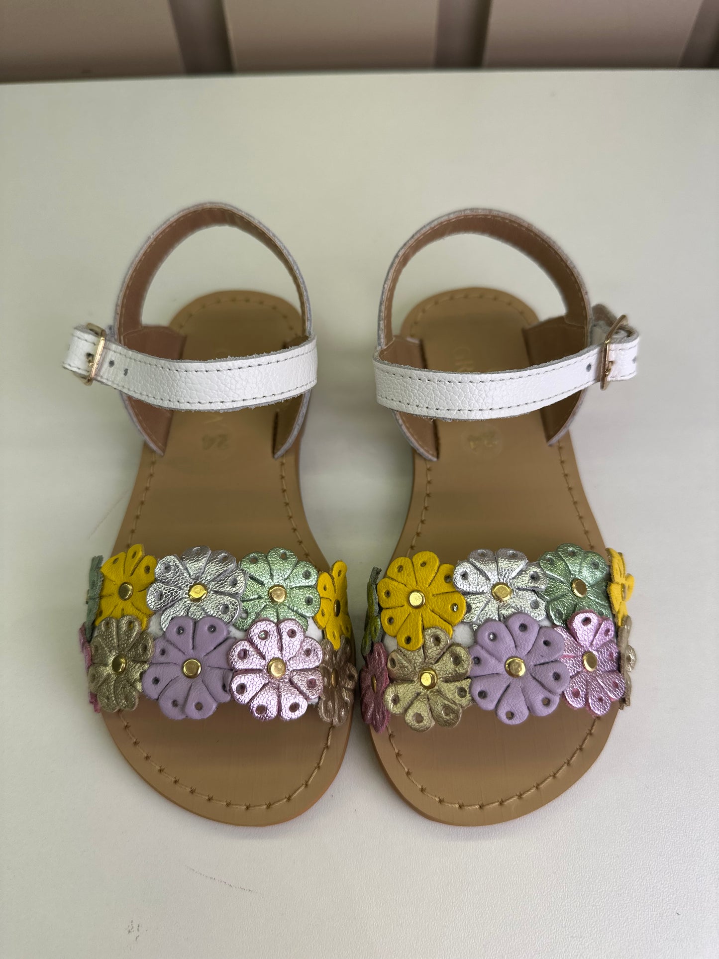 Sandália Infantil Mariah Branca Flores Coloridas - Gracia
