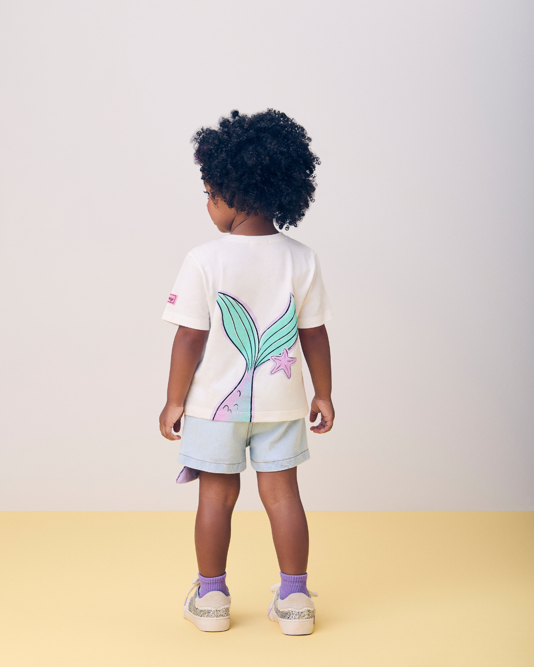 Conjunto Infantil Blusa Ariel Strass e Shorts Jeans Calda Paetês - Momi