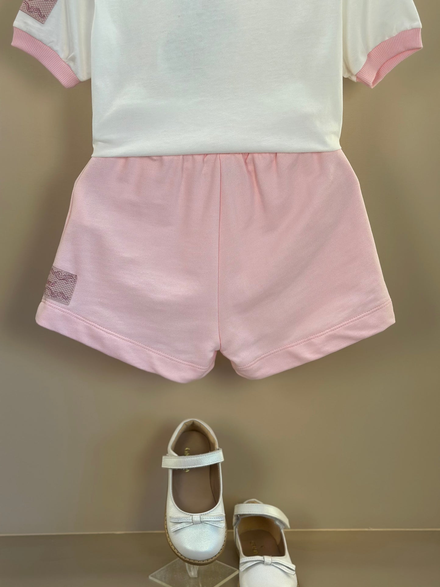 Conjunto Infantil Blusa Perolada Ballet Core Shorts e Laço Rosa - Animê Petite