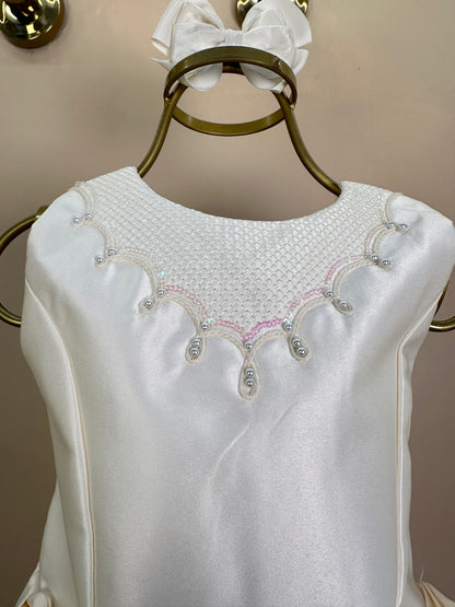 Vestido Infantil Laços Laterais Bordado e Pérolas Creme - Petit Cherie