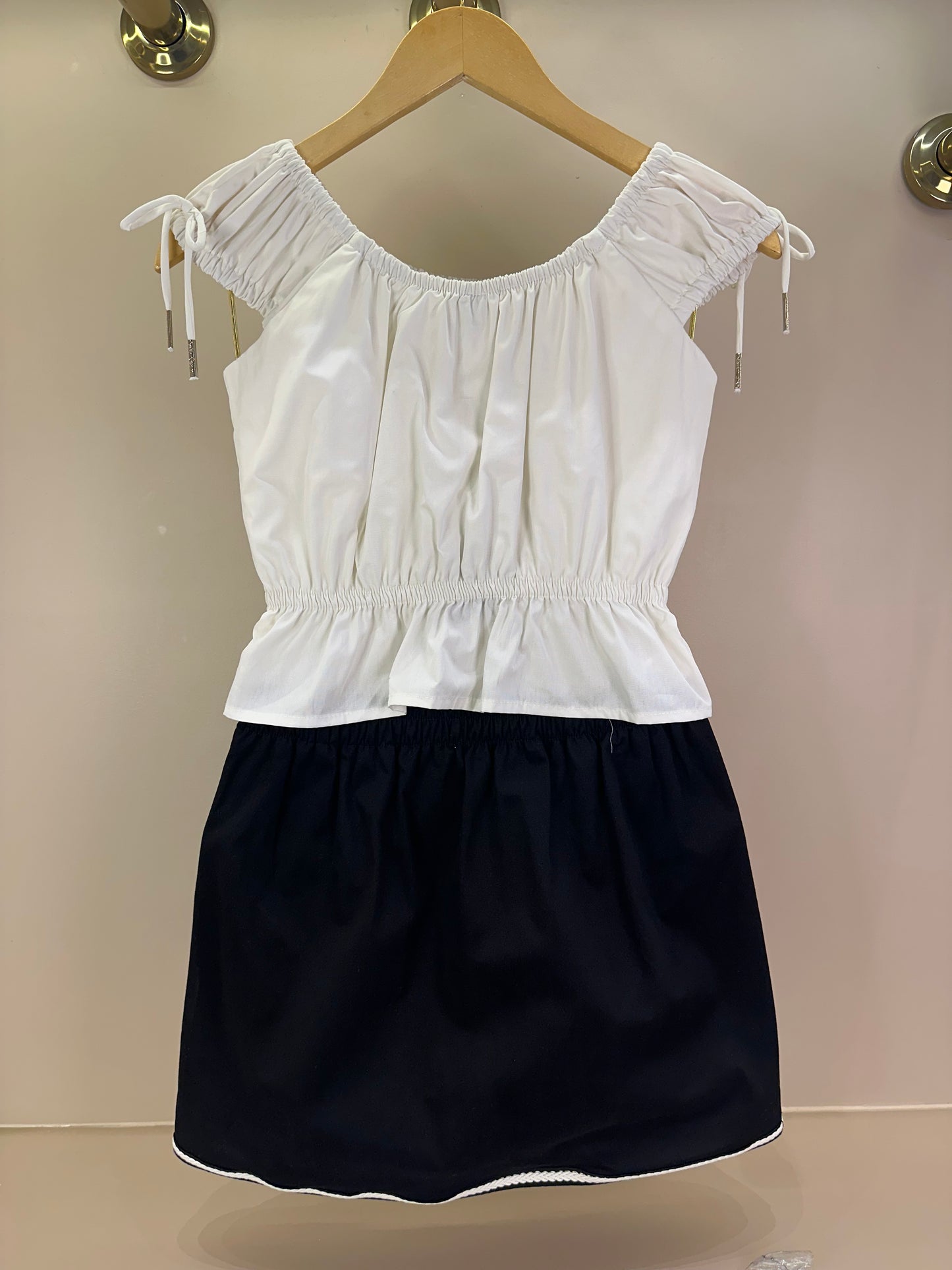 Conjunto Teen Blusa Tricoline Elástico Cintura e Saia Detalhes Bolsos - Two In