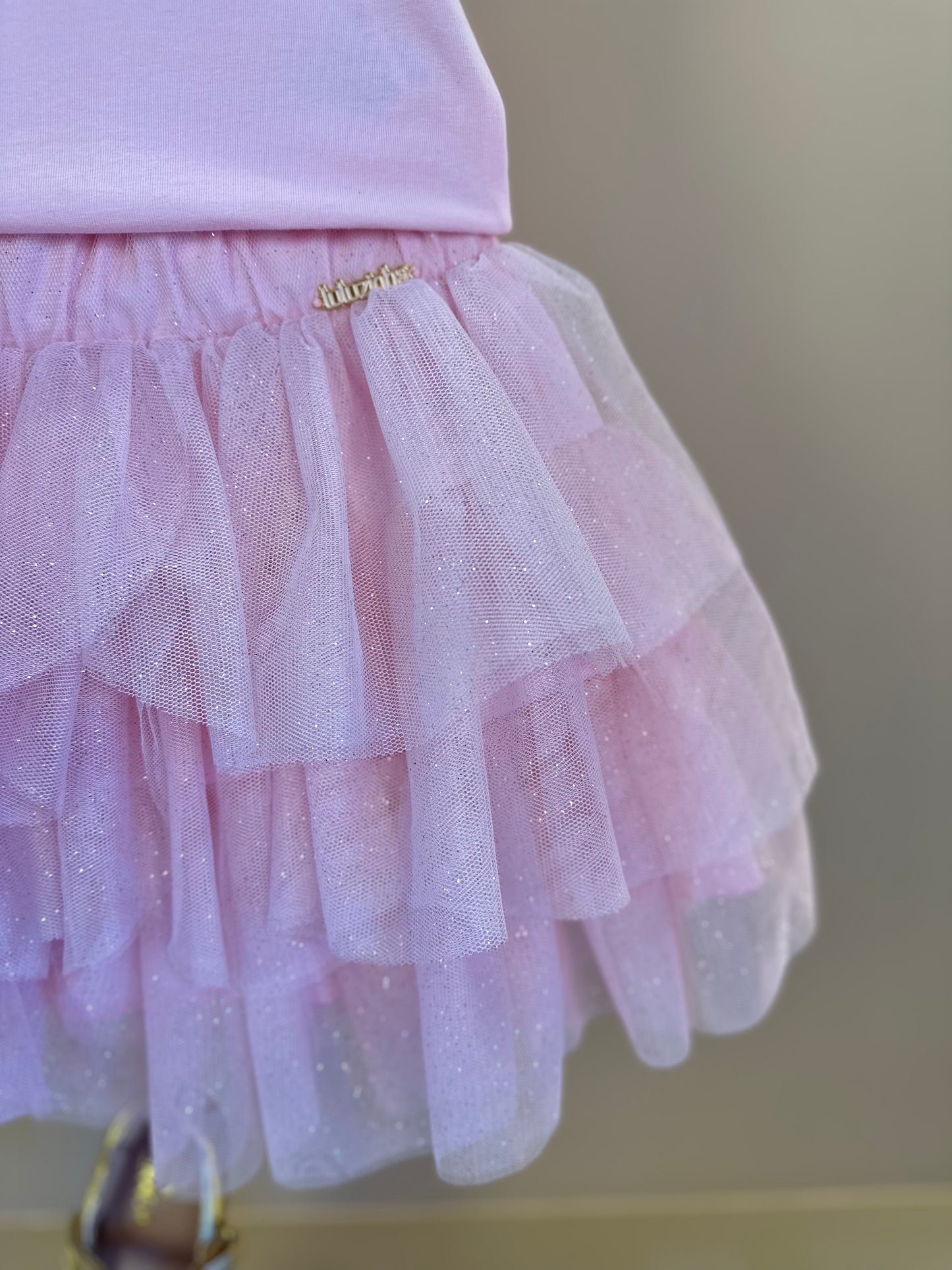 Conjunto Infantil Blusa Plaquinha Bordado Strass e Saia Rodada Camadas Tule Glitter Rosa - Luluzinha