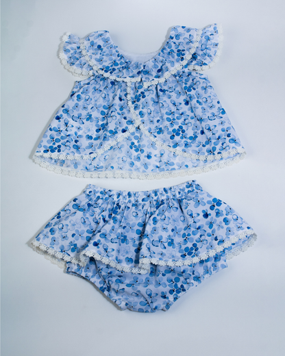 Conjunto Bebê Bata e Calcinha Fofa Babados Estampa Florzinhas Azul - Um Mais Um