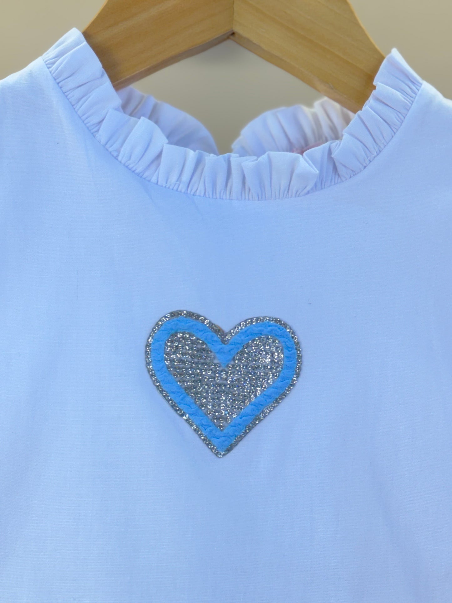 Conjunto Infantil Blusa MC com Coração Off White e Saia Bubble Azul Cristal - Gabriela Aquarela