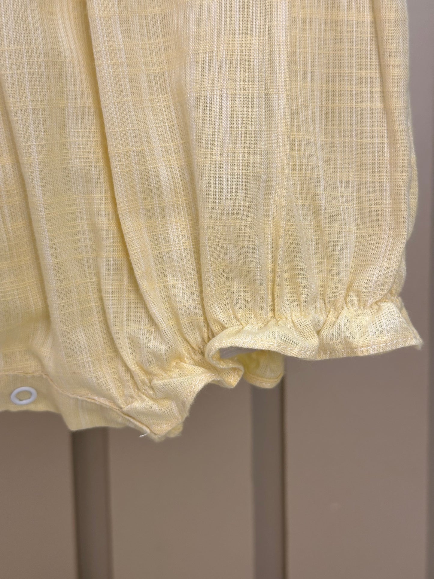 Pimpão Bebê Luxo Gola Bordada Renda Amarelo - Roana