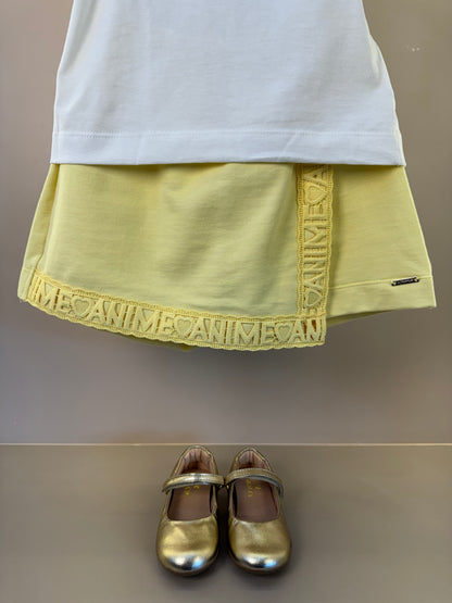 Conjunto Infantil Blusa Com Pingente e Shorts Saia Amarelo - Animê