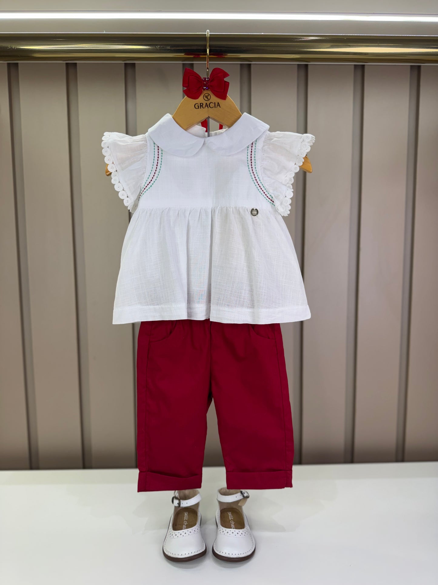 Conjunto Bebê Clássico Bata Golinha e Calça Vermelha - Um Mais Um