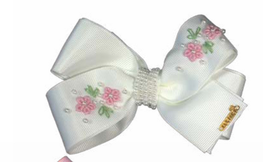 Laço Infantil Branco Pérolas e Bordado Flores - Roana