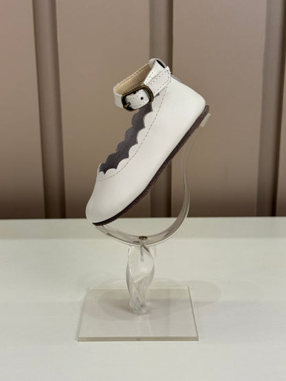 Sapato Bebê Couro Boneca Branco - Petit Cheval
