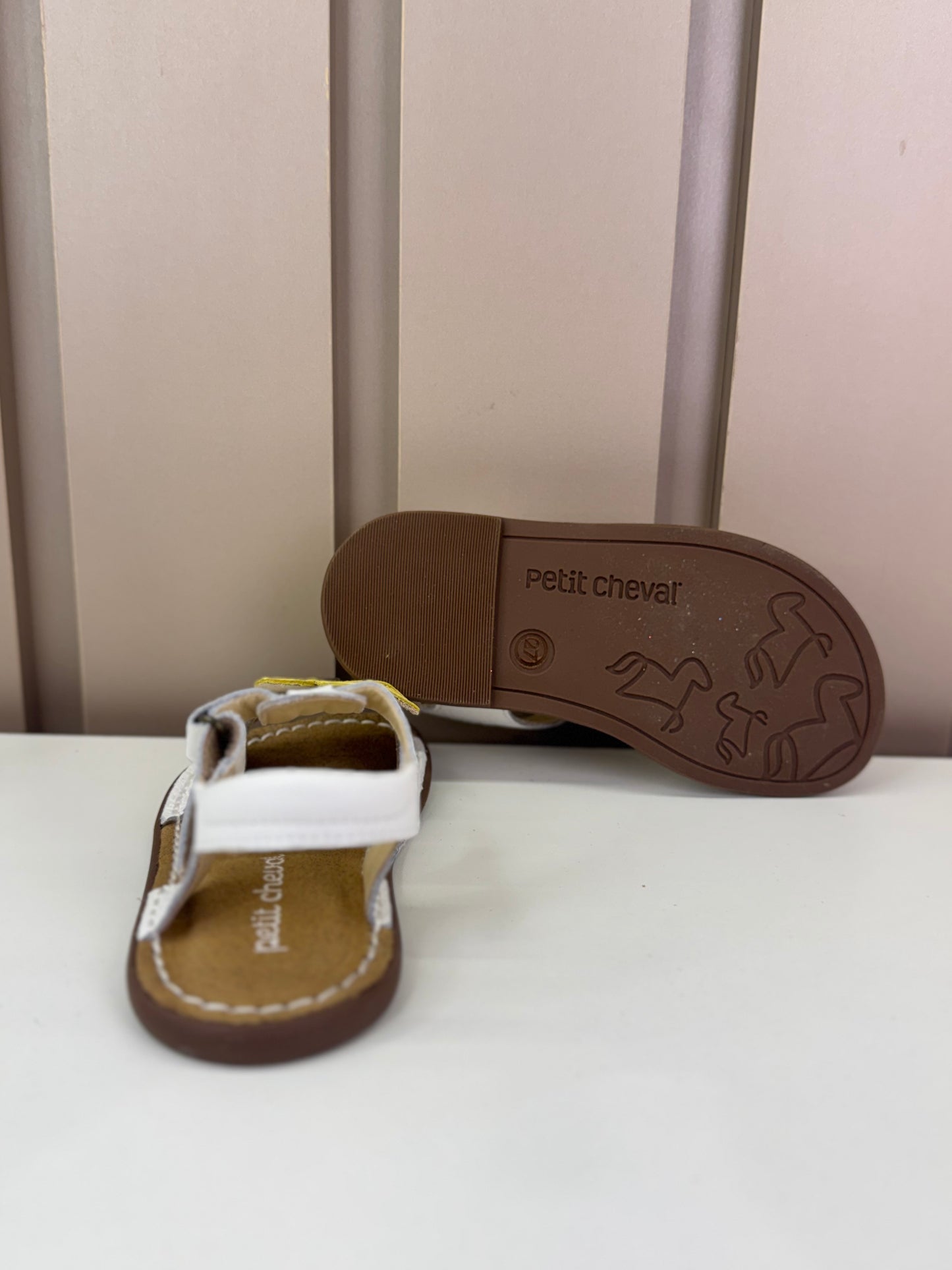 Sandália Infantil Carrossel Blanche Flor Margarida - Petit Cheval