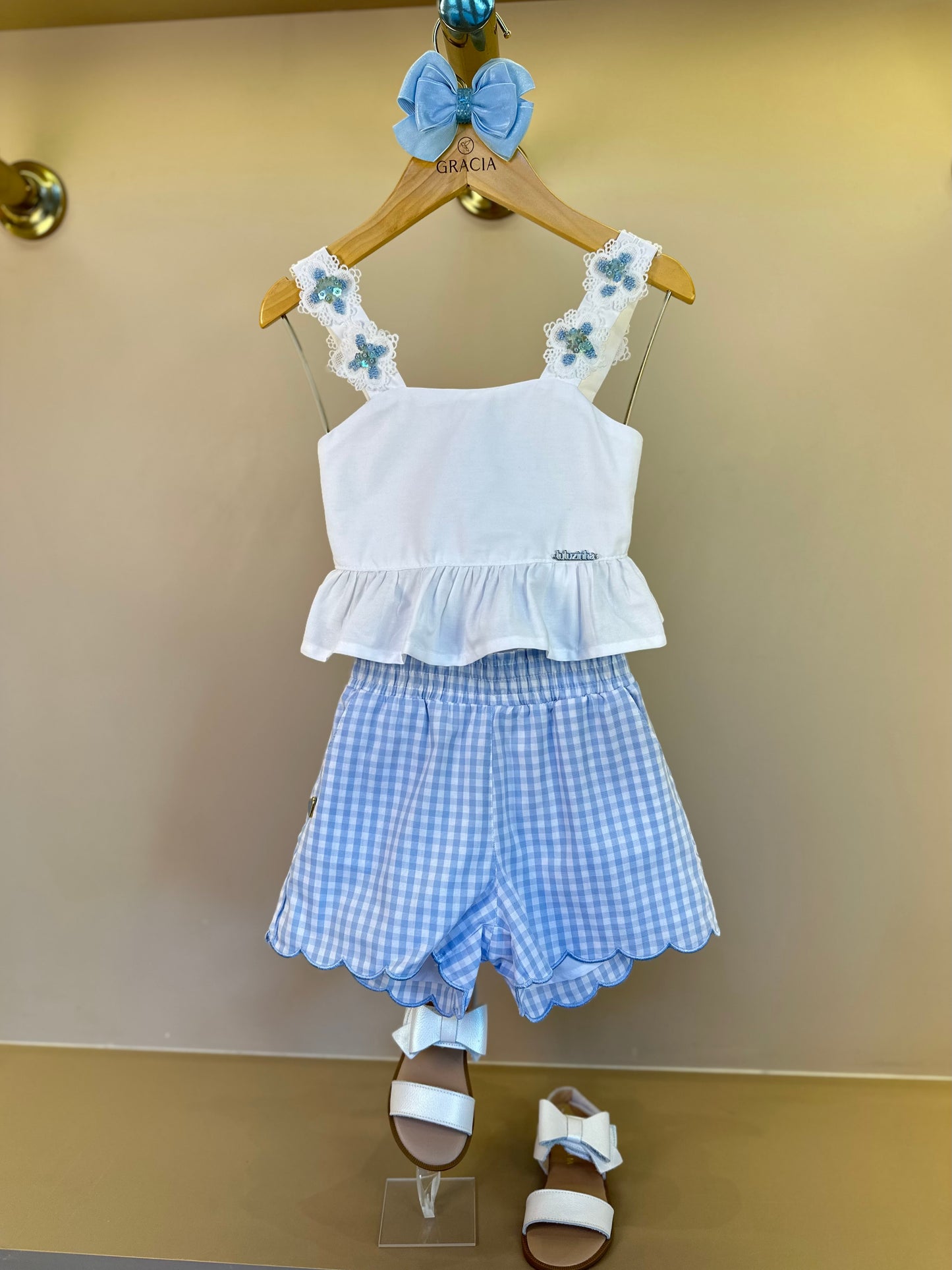 Conjunto Infantil Blusa Aplicações Flores e Shorts Xadrez Azul - Luluzinha