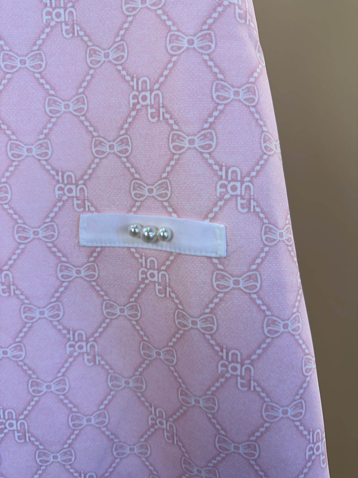 Vestido infantil Monograma Rosa com Gola Lacinho - Infanti
