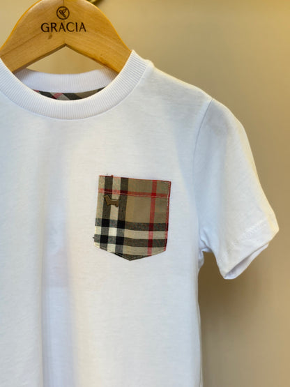 Camiseta Infantil Meia Malha Penteada com Bolso Branca - Um Mais Um