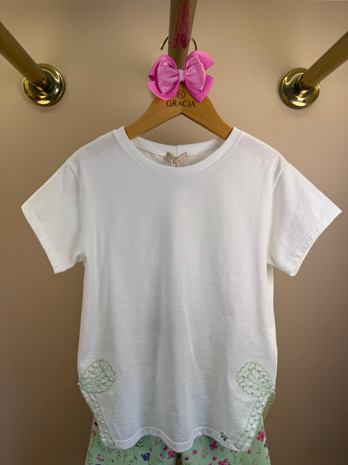 Conjunto Infantil Blusa Bordado Pérolas e Shorts Legging Verde Estampado - Petit Cherie