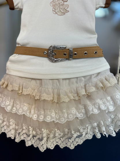 Conjunto Infantil Blusa Ursinha, Botinha e Chapéu e Saia Mix Babados - Pituchinhus