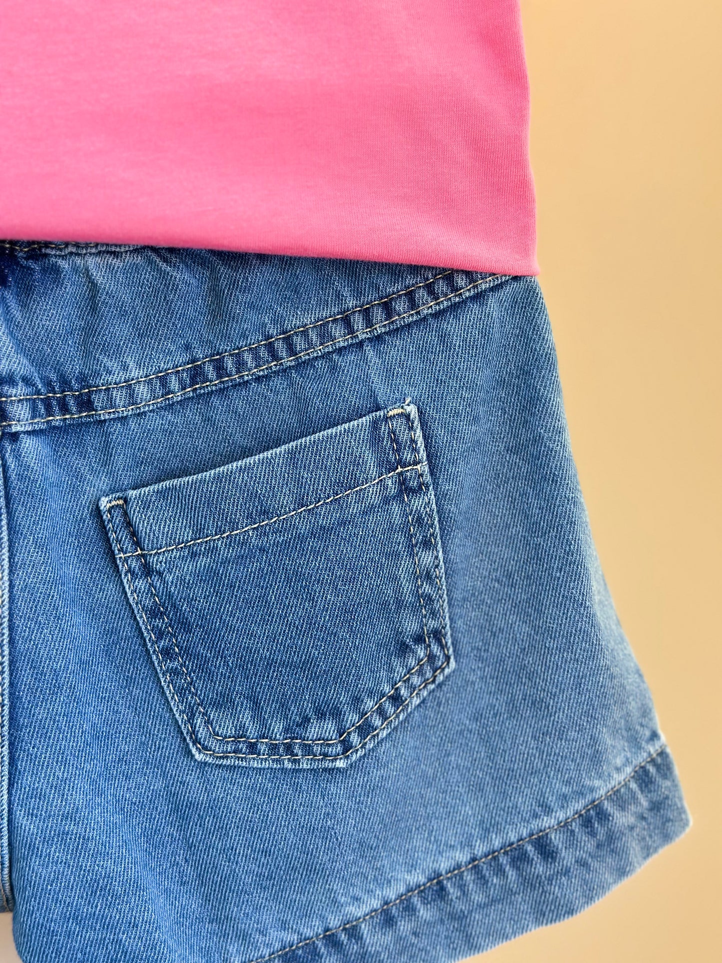 Conjunto Infantil Camiseta e Shorts Jeans Leitão & Pooh Rosa Cherry Donut - Animê Petite