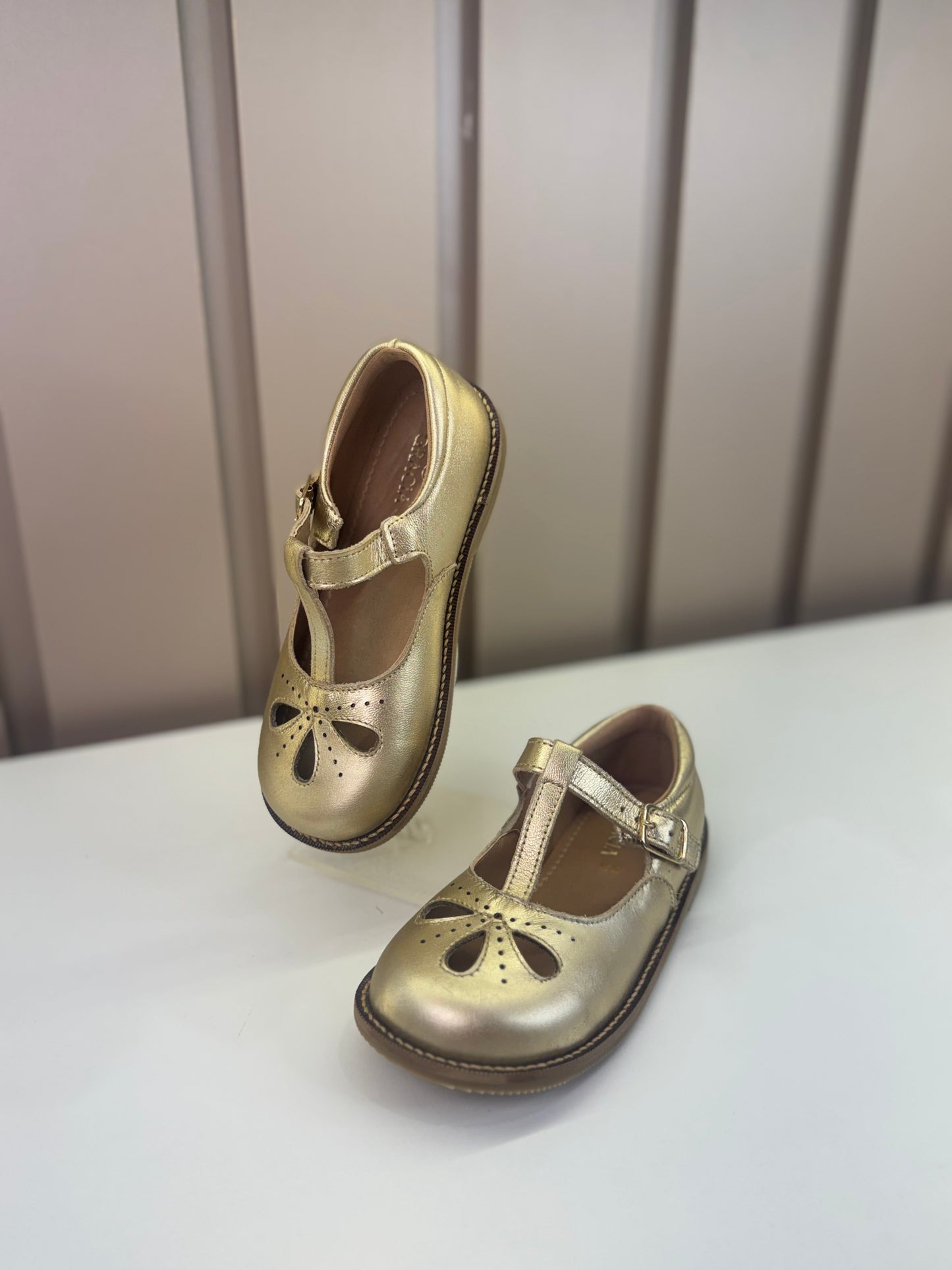 Sapato Infantil Antônia Dourado - Gracia