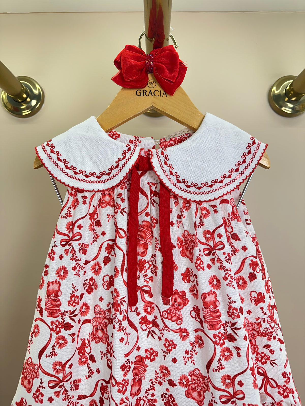 Vestido Infantil Linho Bordado Florais Vermelho - Petit Cherie