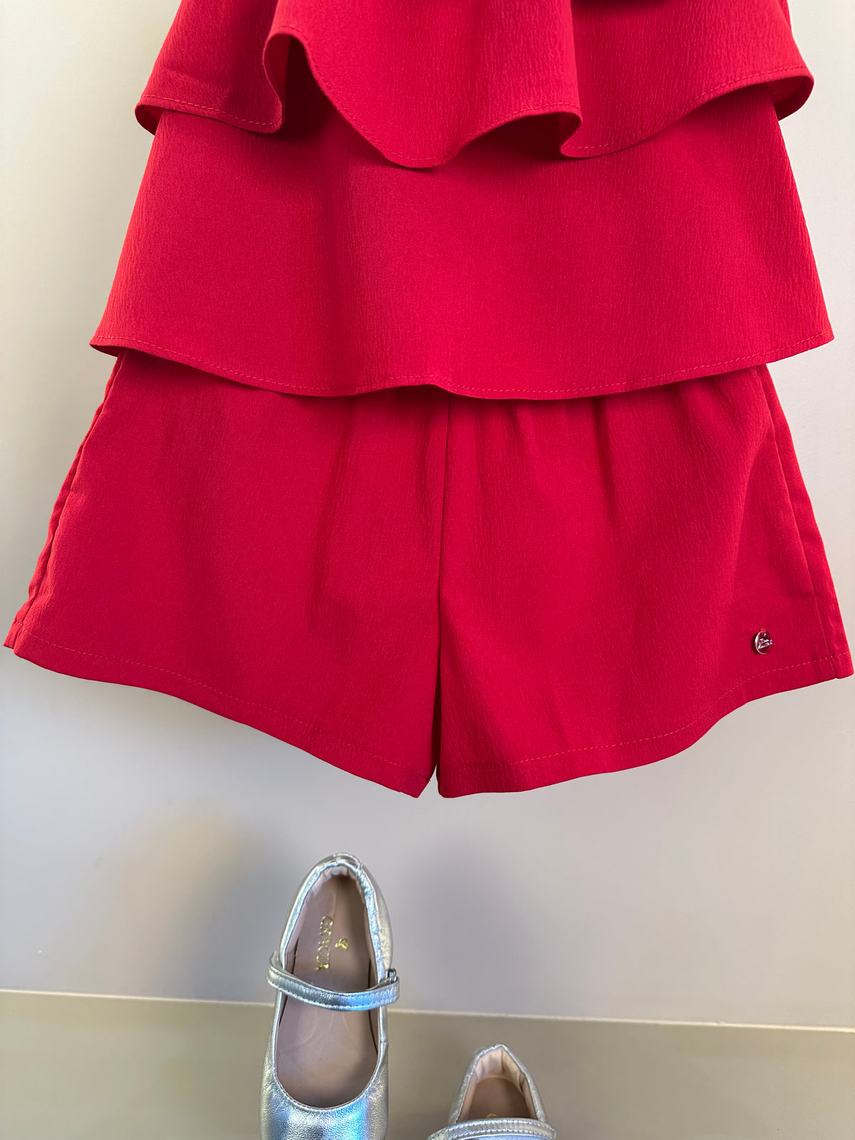 Conjunto Infantil Blusa Babado Laço Lateral e Shorts Vermelho - Mon Sucre
