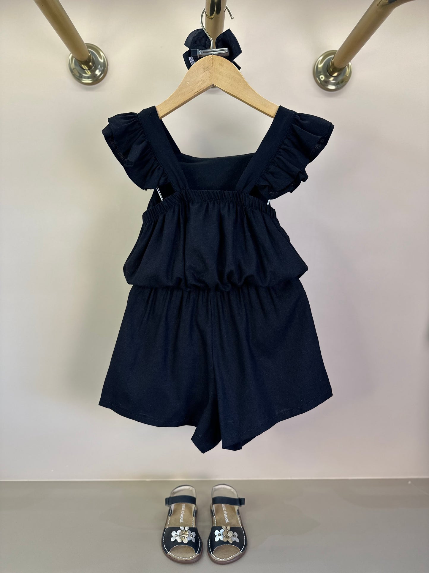 Conjunto Infantil Linho Blusa e Shorts-saia Preto Laço Strass - Petit Cherie