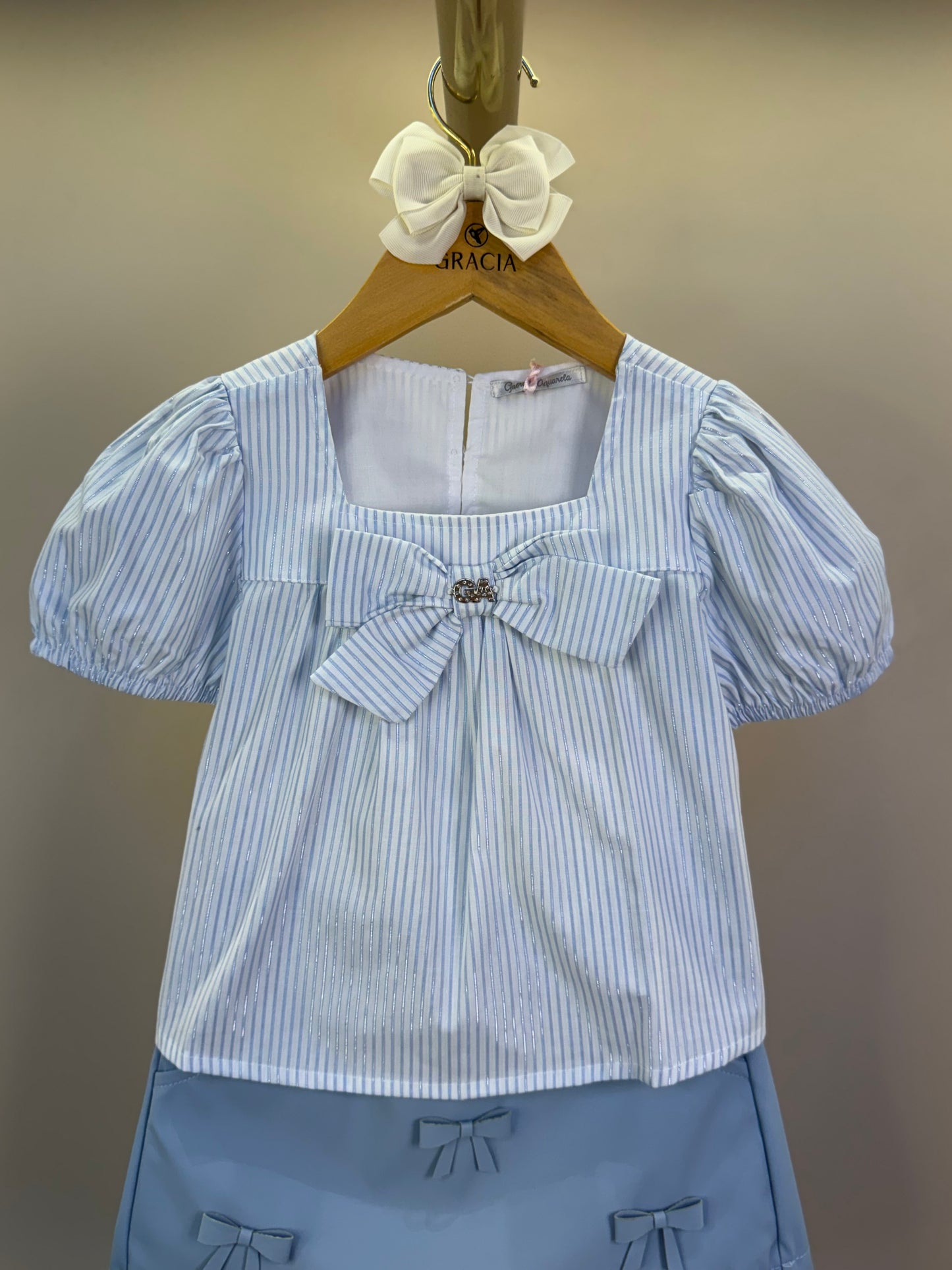 Conjunto Infantil Saia Like Leather Com Lacinhos E Blusa Listrada Azul - Gabriela Aquarela