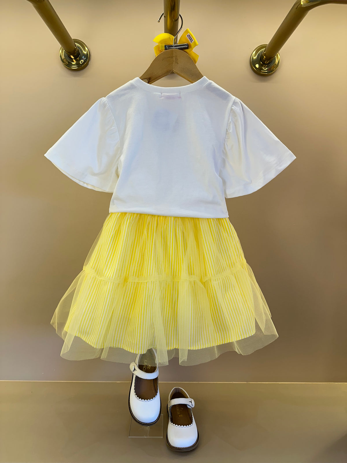 Conjunto Infantil Blusa Laço e Saia Listrada Com Aplicação de Flores - Momi
