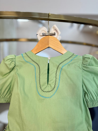 Conjunto Infantil Blusa Manga 3/4 e Saia Estampada Oliva - Um Mais Um