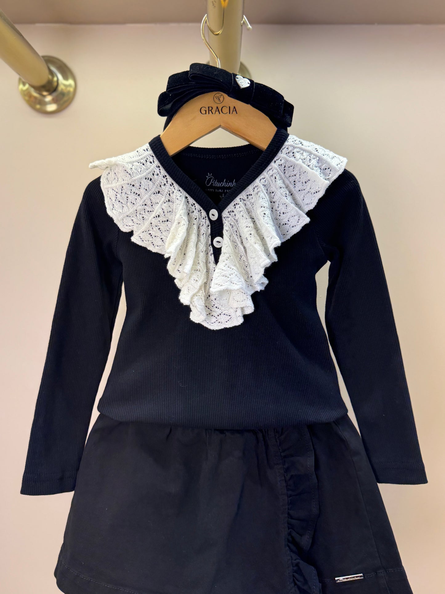 Conjunto Infantil Blusa Tricot ML Jabô Botões e Saia Sarja Babadinho Preto - Pituchinhus