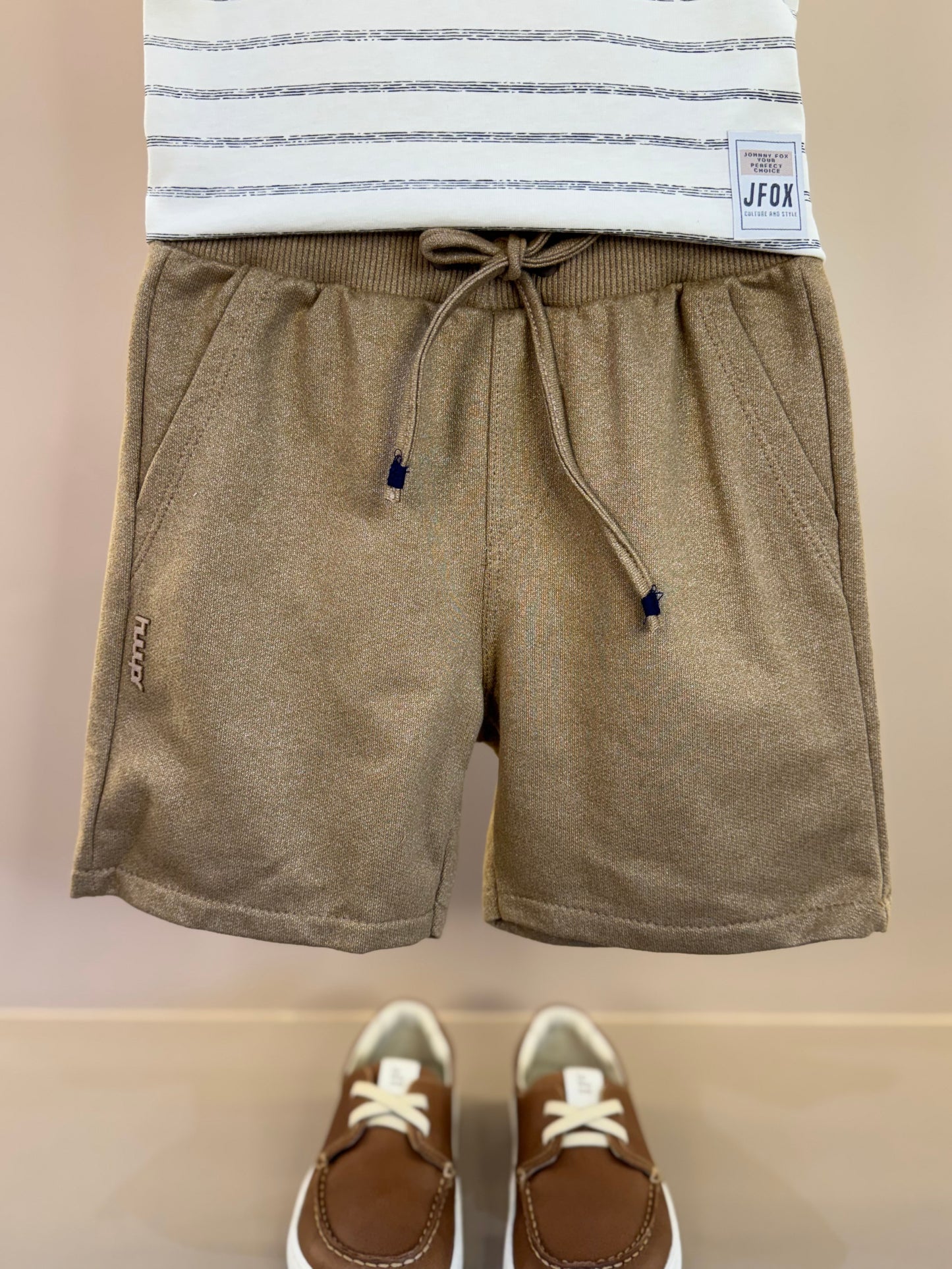 Conjunto Infantil Camiseta Algodão Listrada e Bermuda Moletom Bege - Little Johnny