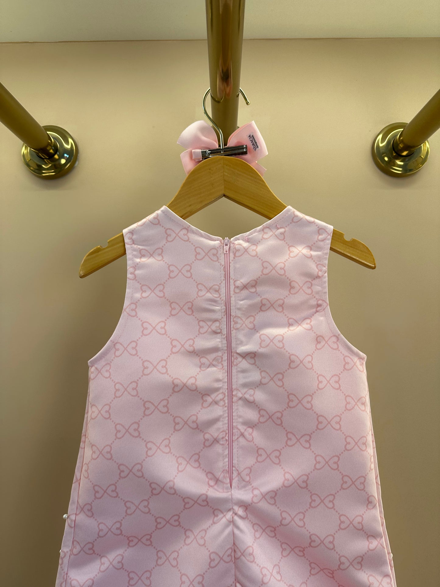 Vestido infantil Acetinado Monograma com Babados - Luluzinha