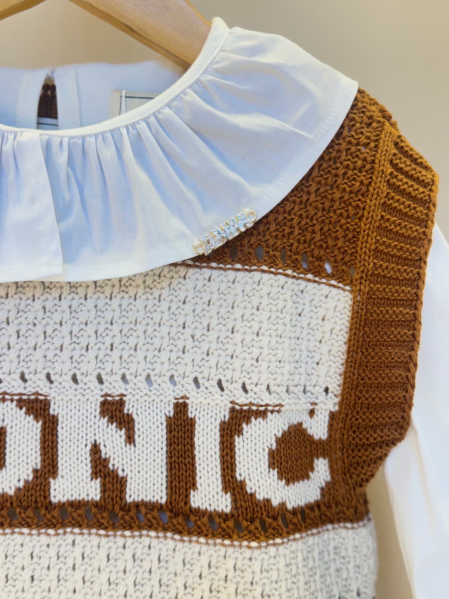Conjunto Infantil Camisa Gola Babado e Tricot Iconic com Saia Sarja Pregas - Animê