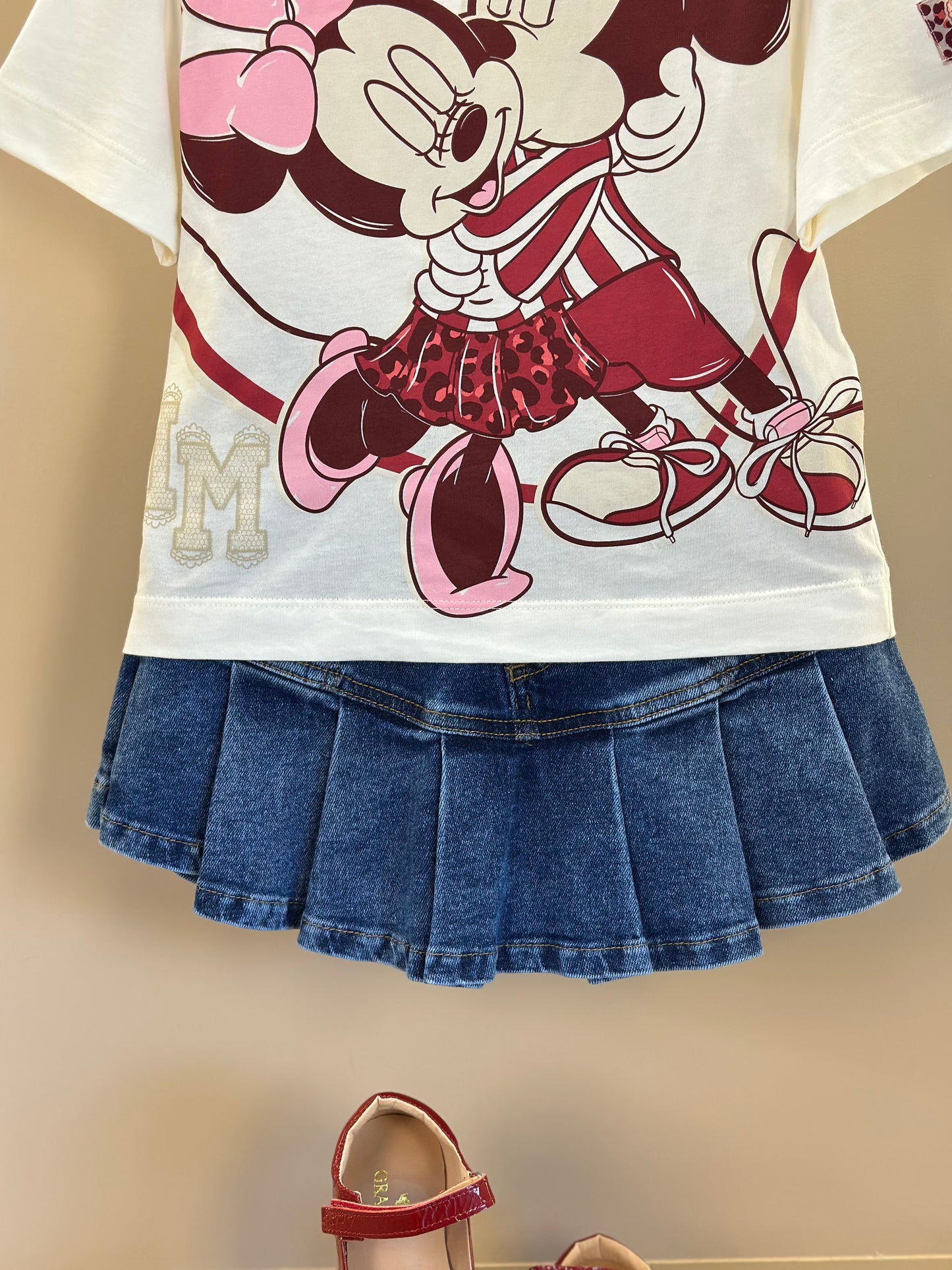 Conjunto Infantil Blusa Minnie & Mickey Berry Pérola e Saia-shorts Jeans Pregas - Animê