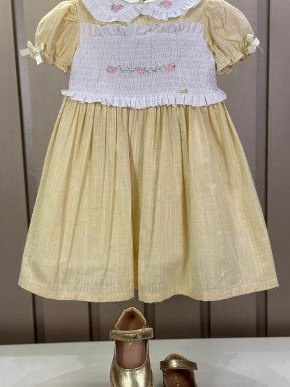 Vestido Infantil Clássico Algodão Golinha e Busto Brancos Bordados Amarelo - Roana