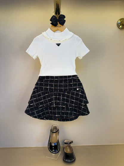 Conjunto Infantil Blusa Gola Babado e Short Tweed Xadrez- Um Mais Um