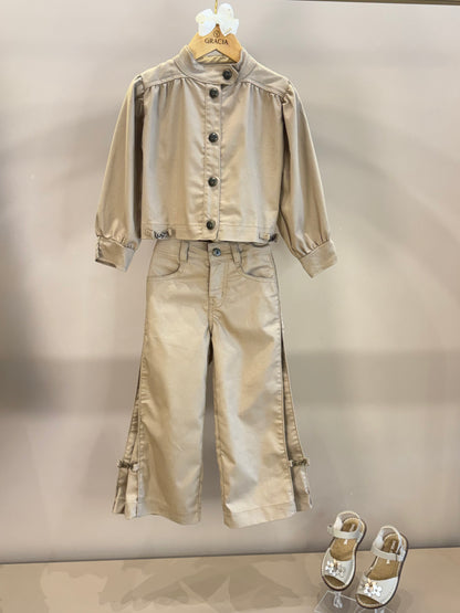 Conjunto Infantil Jaqueta Sarja Gola Alta e Calça de Sarja com Pregas - Animê