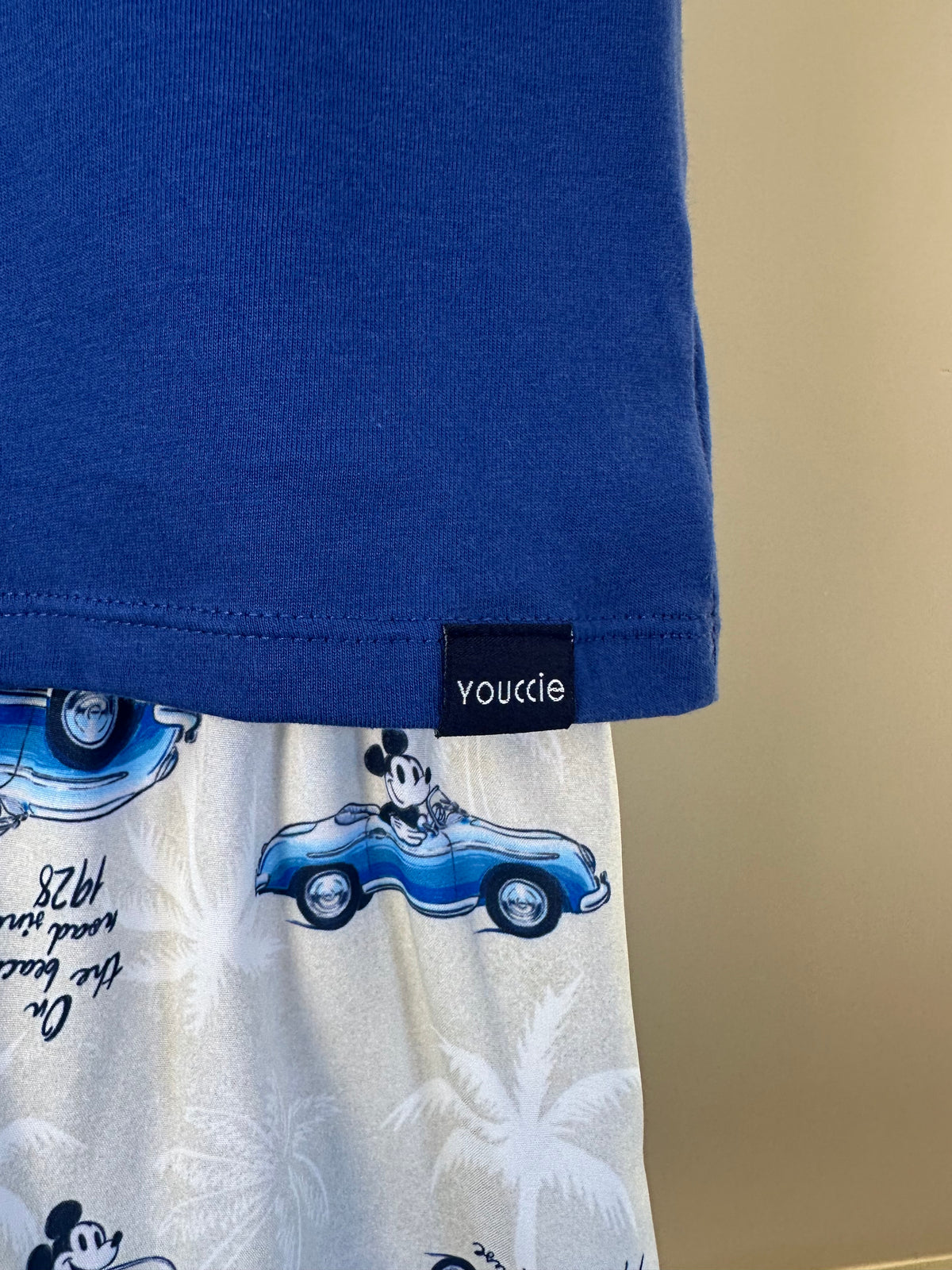 Conjunto Infantil T - Shirt Mickey Mouse e Bermuda Estampa Carros Clássicos - Youccie