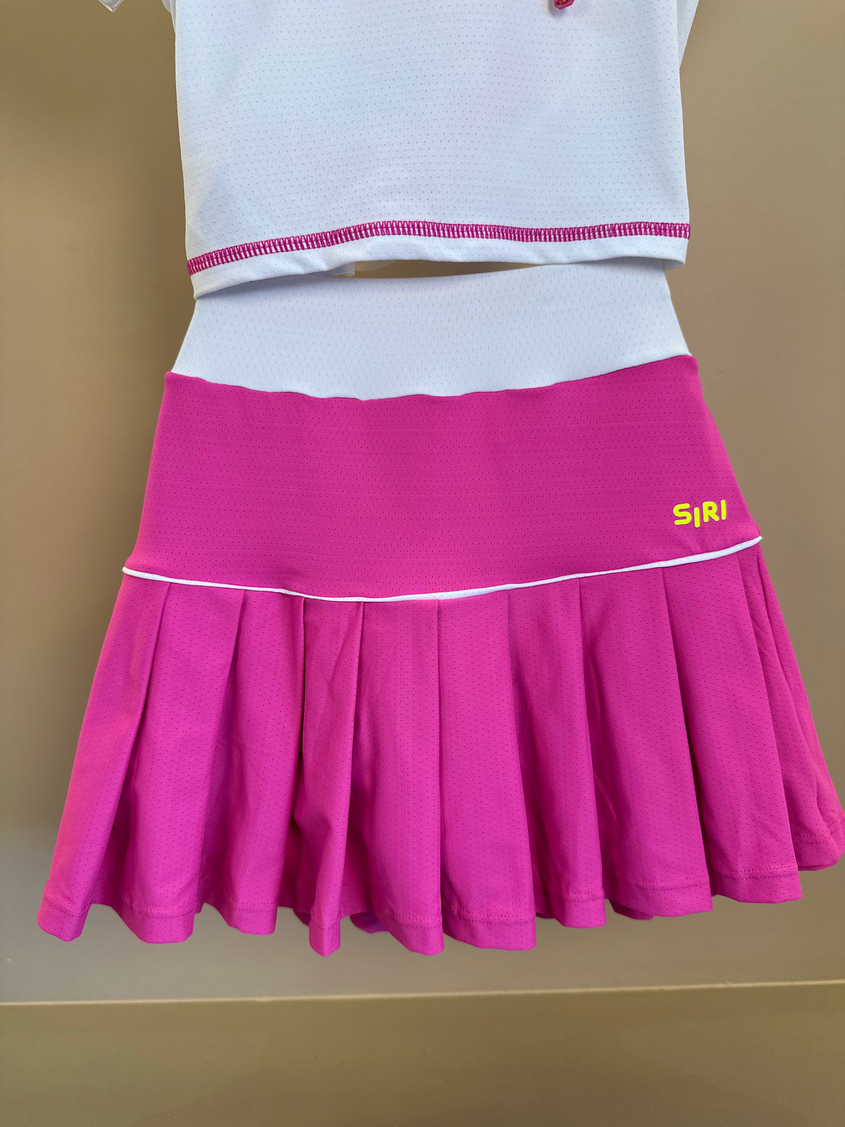 Conjunto Infantil Cropped Fernanda Dry Badminton Branca e Saia Fernanda Dry Badminton Rosa - Siri Sport