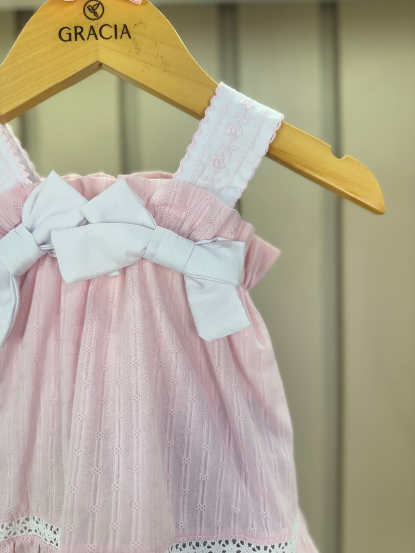 Conjunto Bebê Bata Linho Multi Laços e Calcinha - Petit Cherie