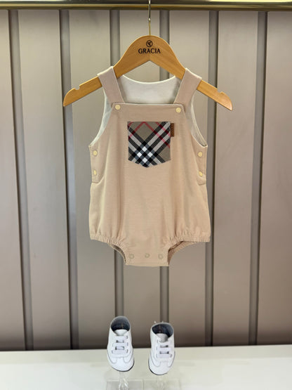 Romper Bebê Moletinho Fofinho Bolso Xadrez Bege - Um Mais Um