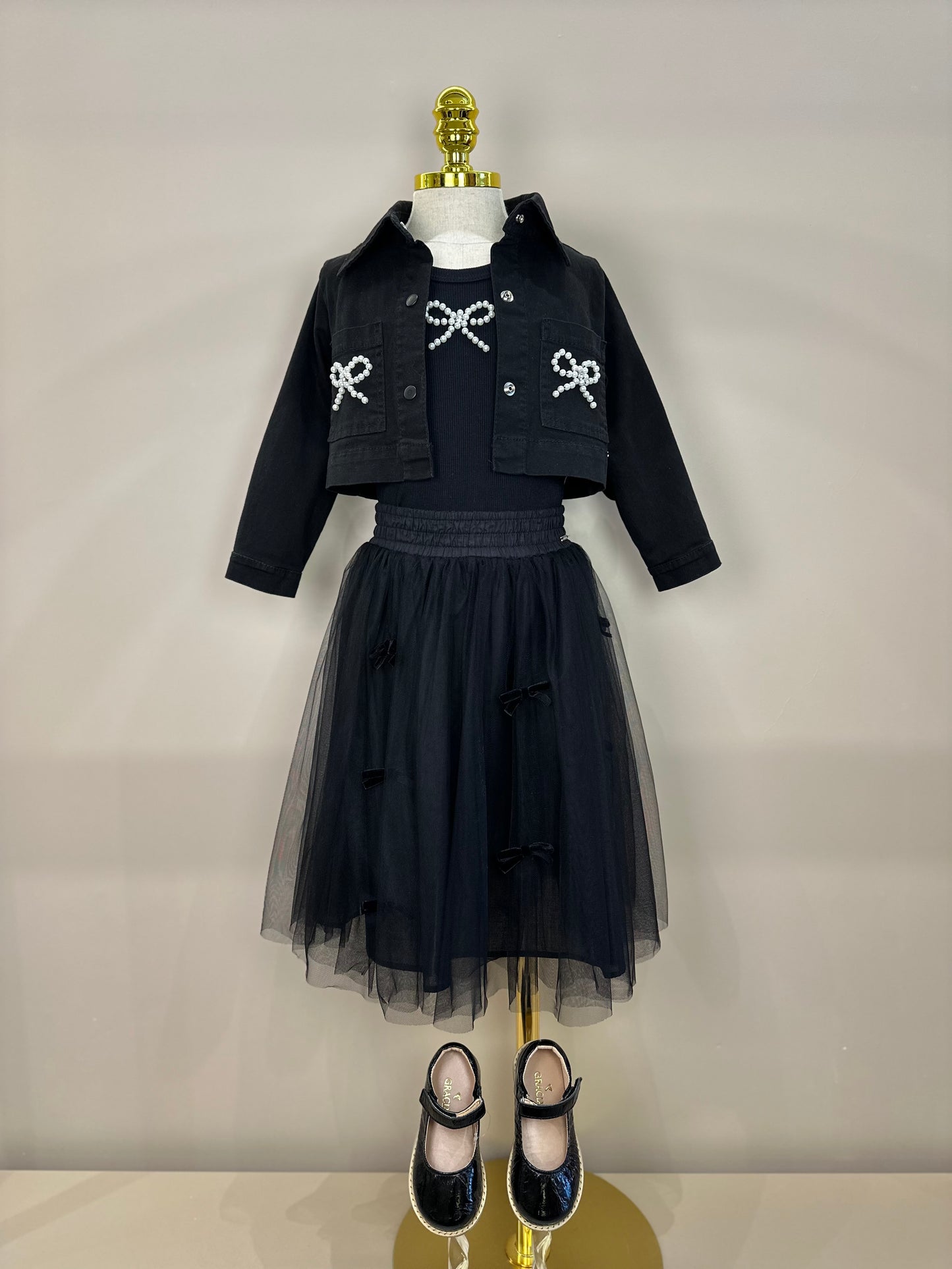 Conjunto Infantil Regata Lacinho Bordado e Saia-shorts Tule Lacinhos Veludo Preta - Pituchinhus