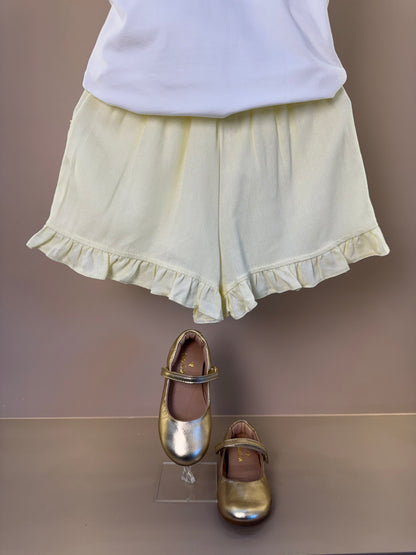Conjunto Infantil Blusa Strass Estampa Florais Mangas Babadinho e Shorts Amarelo - Petit Cherie
