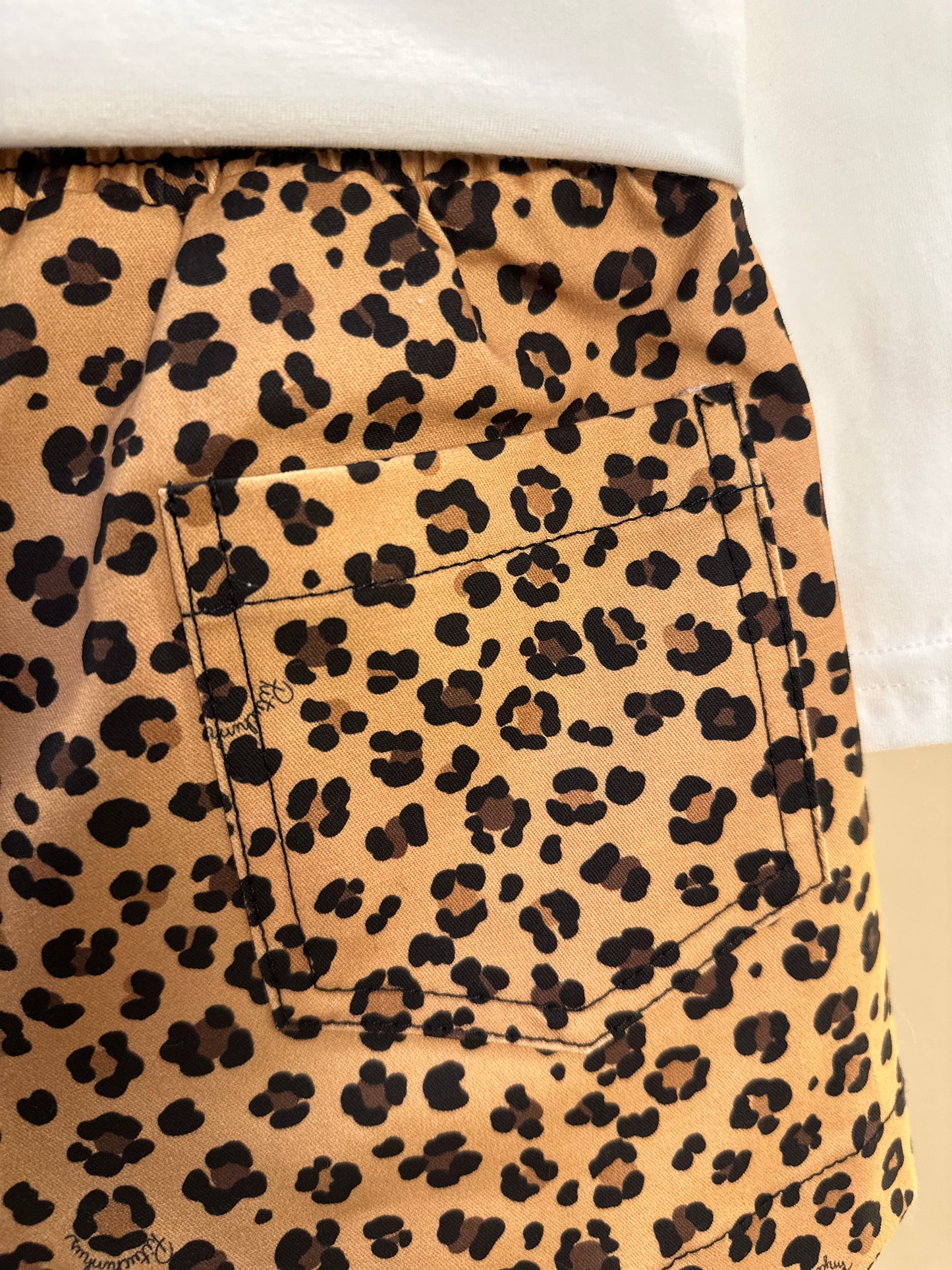 Conjunto Infantil Blusa Ursinha Love e Saia-shorts  Sarja Babadinho Oncinha - Pituchinhus