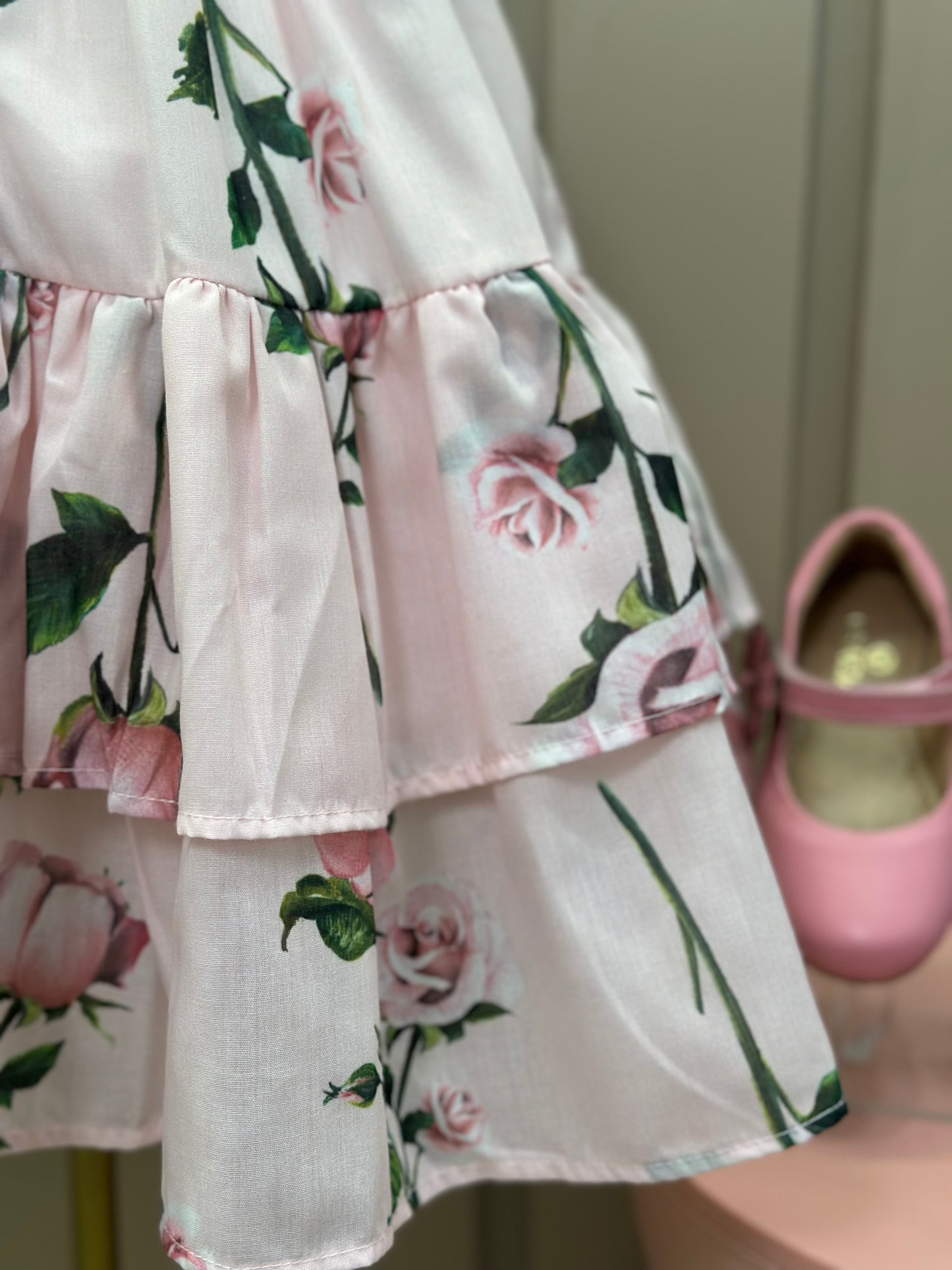 Vestido Infantil Algodão Rodado Floral Rosa Bordado Manual e Strass Rosa - Luluzinha