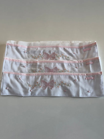 Kit 3 Fraldinhas Boca Bebê Luxo Bordadas Lacinhos Rosa - Roana
